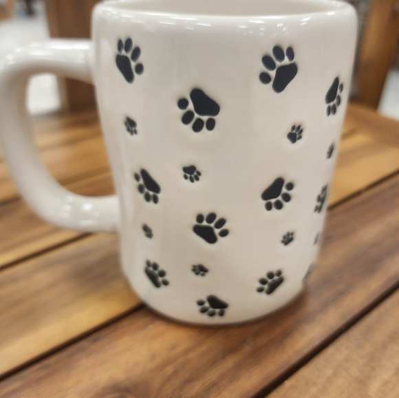 Rae Dunn "PUG MOM" Wrap Around Paw Print Mug - Picture 2 of 2
